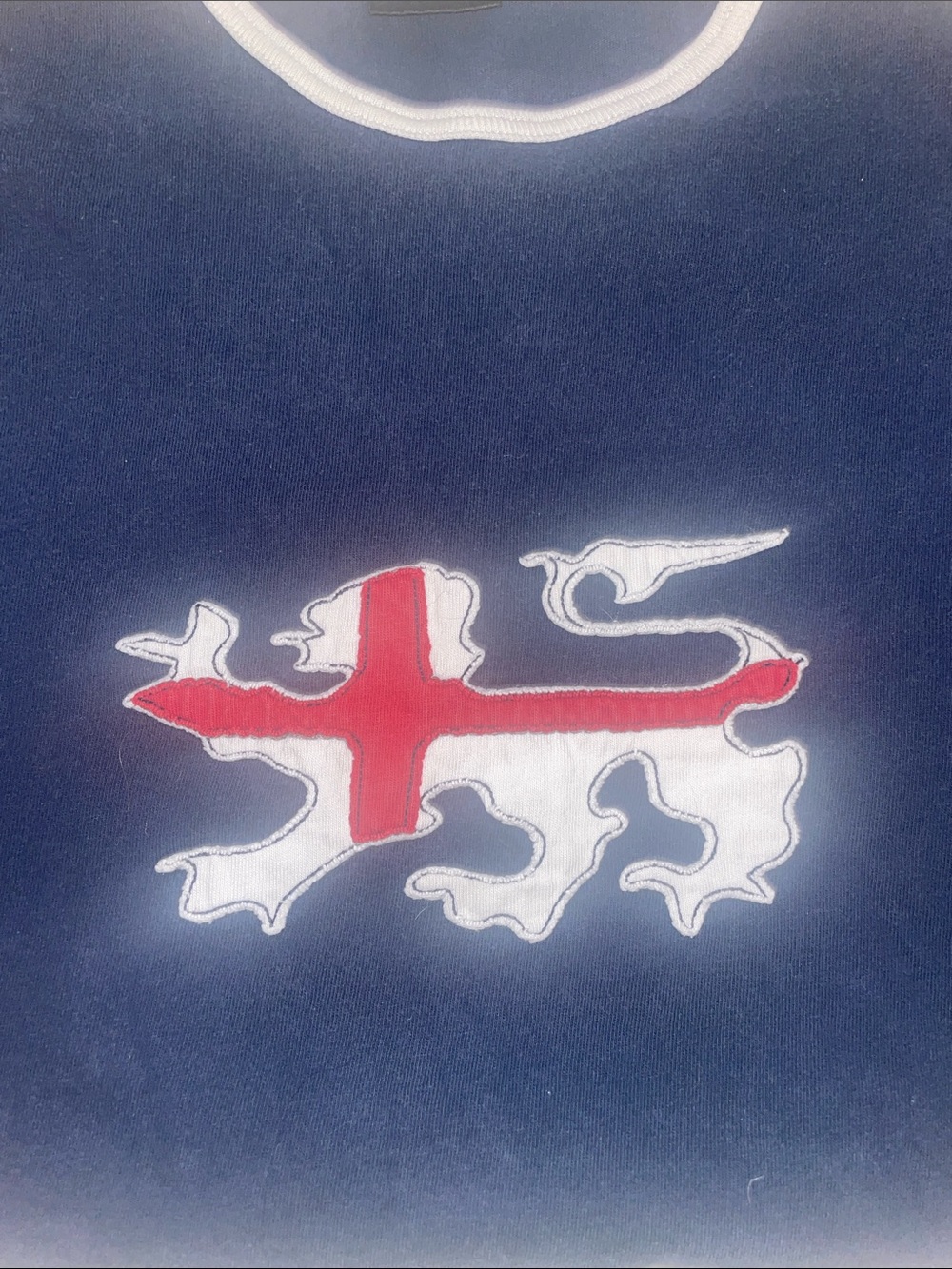 STITCHED CREST T SHIRT MEN SZ M Top Quality Fabric  ( next)  GUC